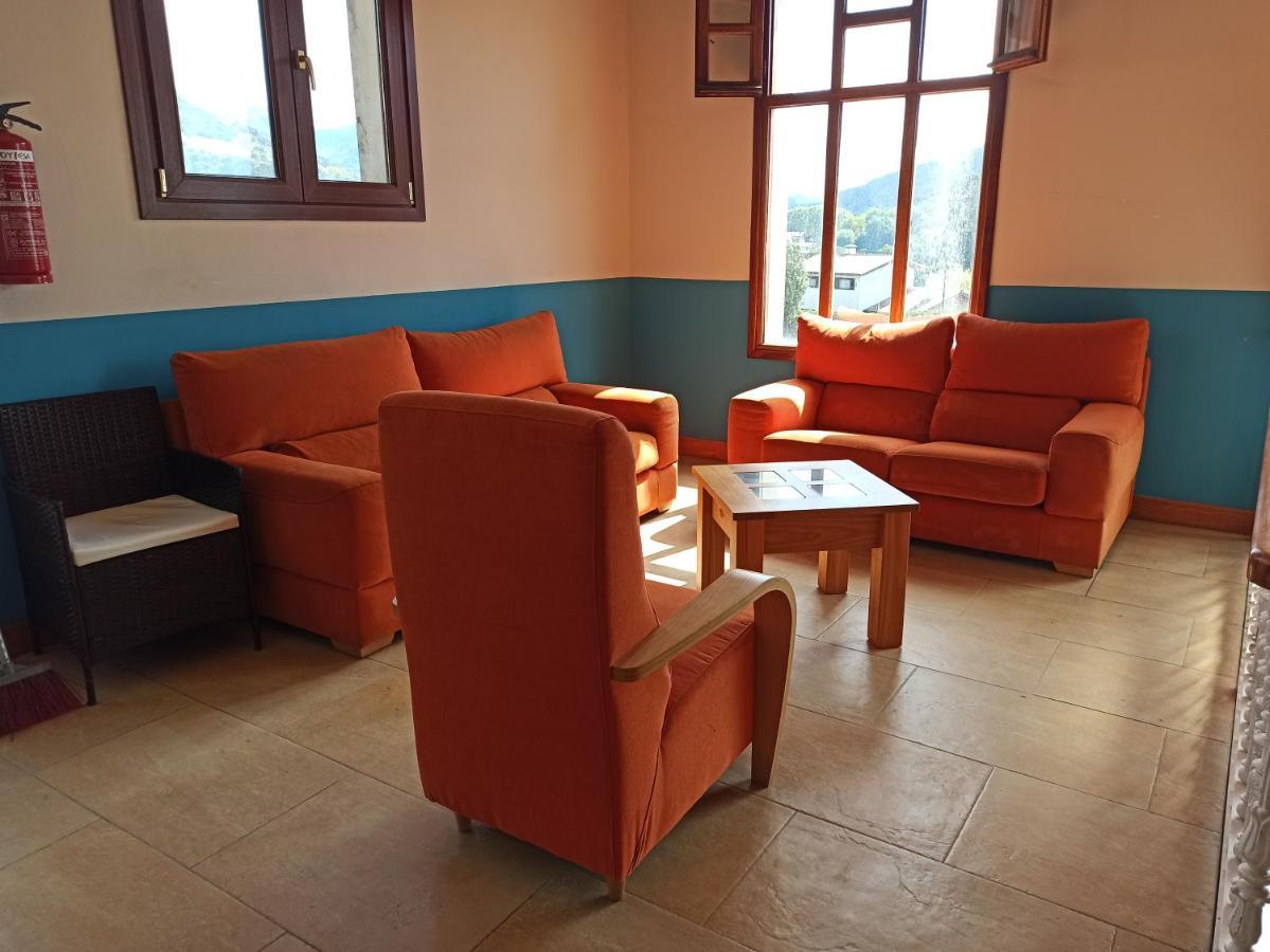 Hotel Güeñes Екстериор снимка